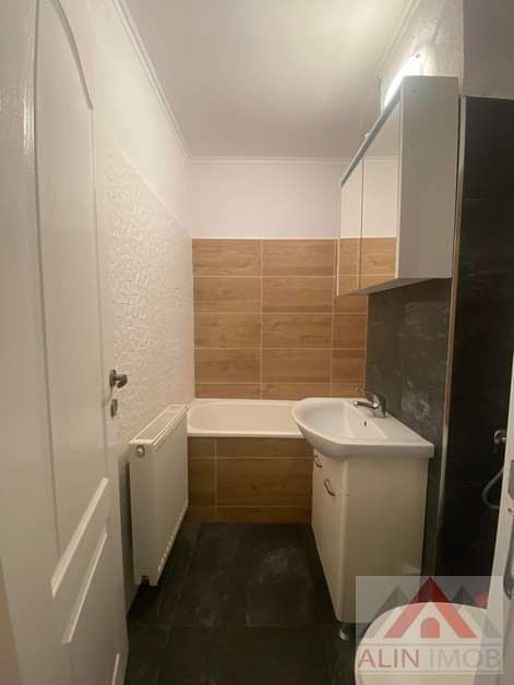 Ag EUROPA vinde ap FINISAT cu 2 cam 46mp etaj 1 în Carpați 1. - Poză 13