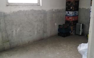 Casa P+1, 200 mp utili,Hala nr 1, 350 mp,Hala nr 2,250 mp,Teren 14000 mp,zona Vladeni,pret negociabil - Poză 1