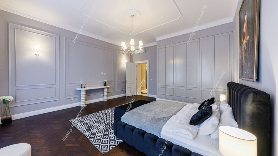 Proprietate rara in Piata Unirii | 140 mp | Cladire monument istoric - Poză 8