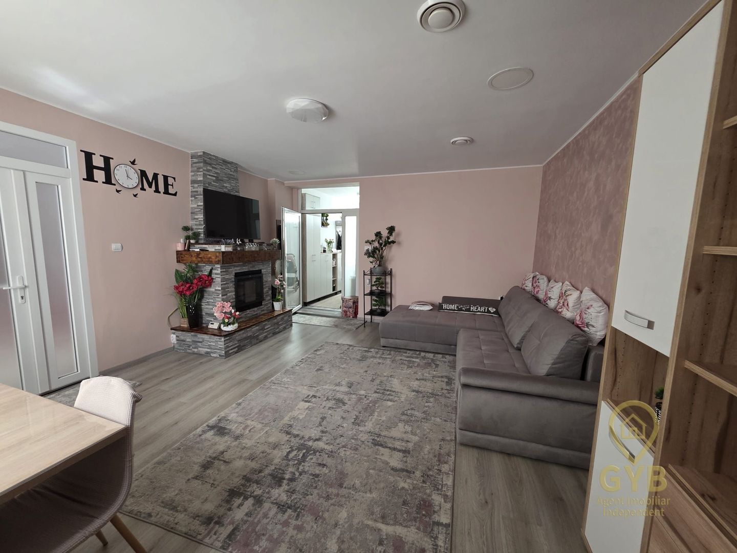 Proprietate ultracentrală cu 5 camere- str. Primăriei - Poză 2