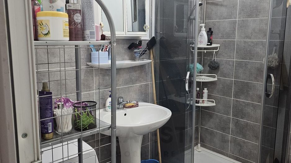 Apartament 3 camere 54 mp utili balcon si parcare privata Selimbar - Poză 11