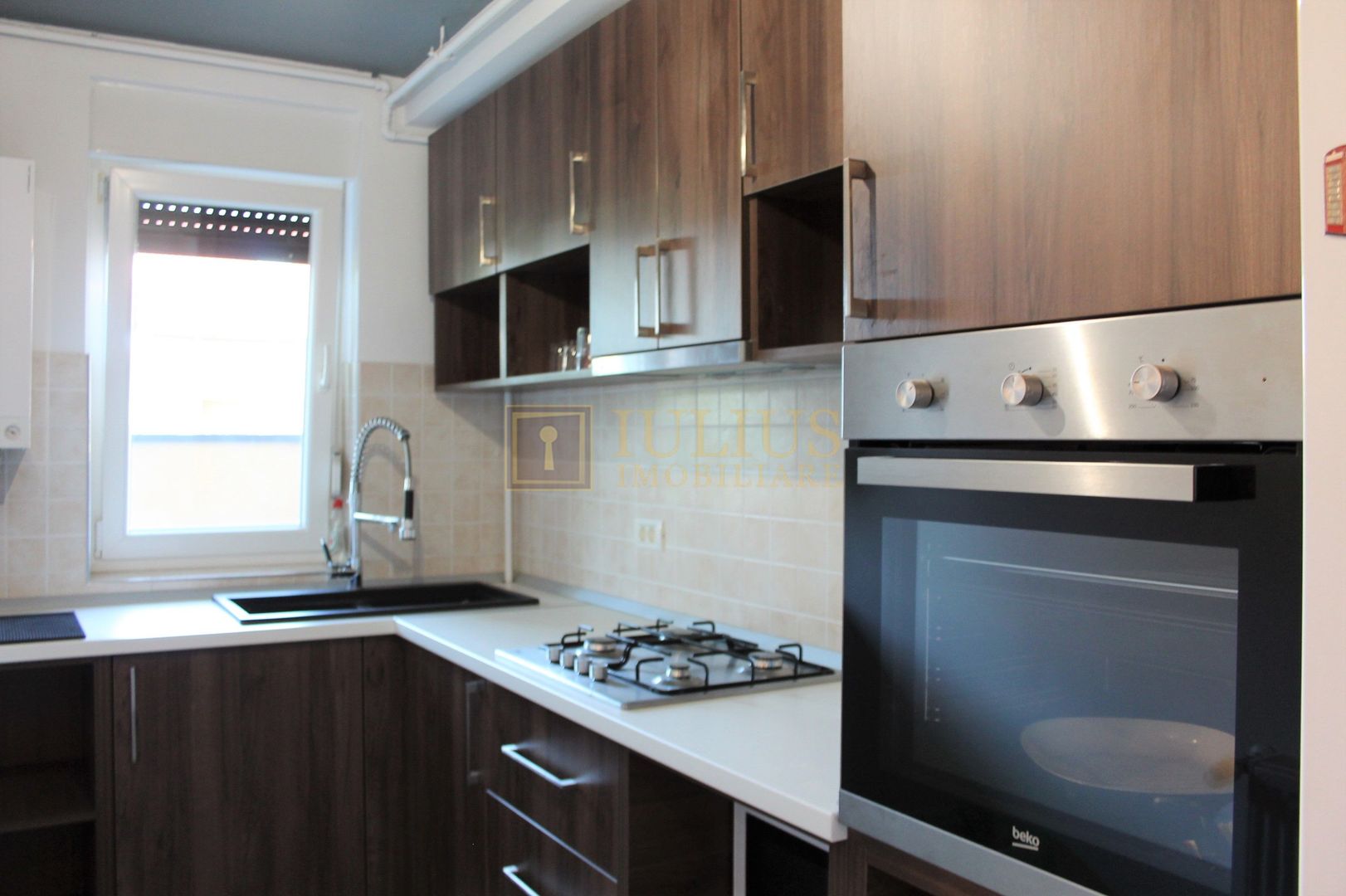 Apartament cu terasa la parter in complex, deosebit, zona linistita. - Poză 4