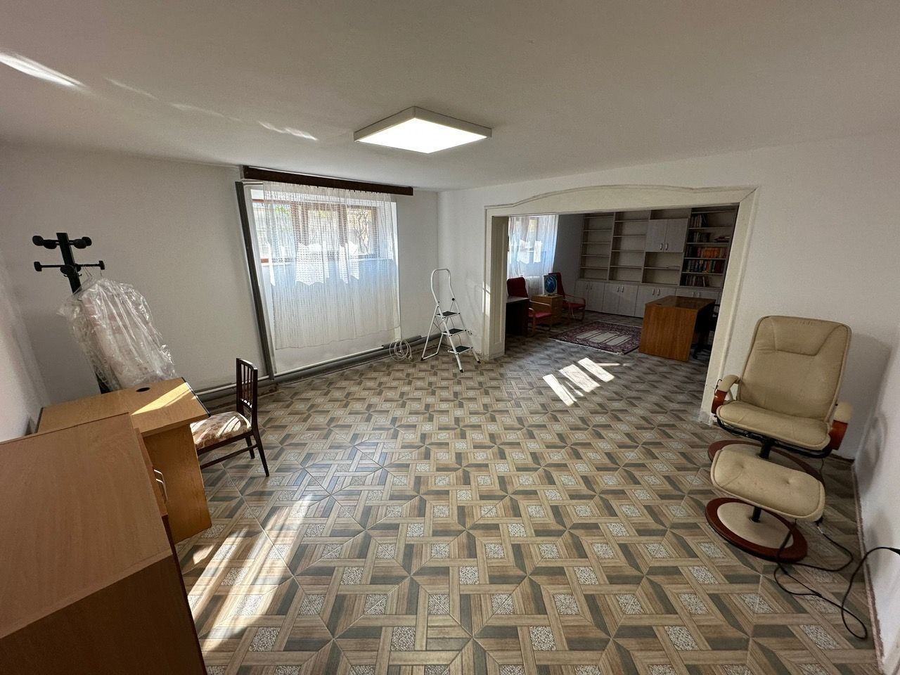 Casa in zona CENTRALA -  Take Ionescu - Poză 6