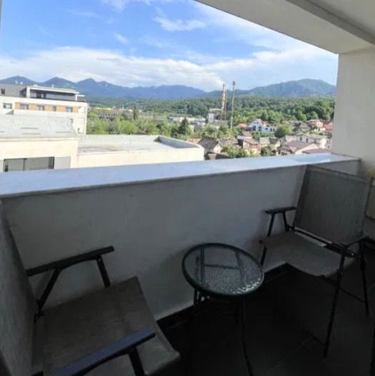Un apartament care bifează exact ce contează spațiu lumină liniște și parcare - Poză 3