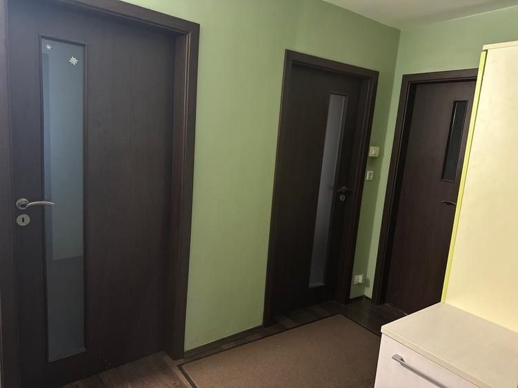 Apartament cu 3 camere, 2 băi, etaj 2, mobilat și utilat - Poză 7