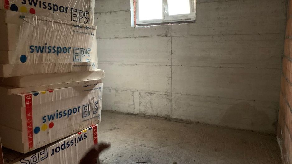 Casă cu teren – Zona Profi Chinteni | Casă nouă, semifinisată | Garaj si Terasa - Poză 13