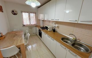 2Camere-Decomandat-Etaj 2-AC-Mobilat-Utilat-Modern-Zona Intim-Lapus - Poză 4
