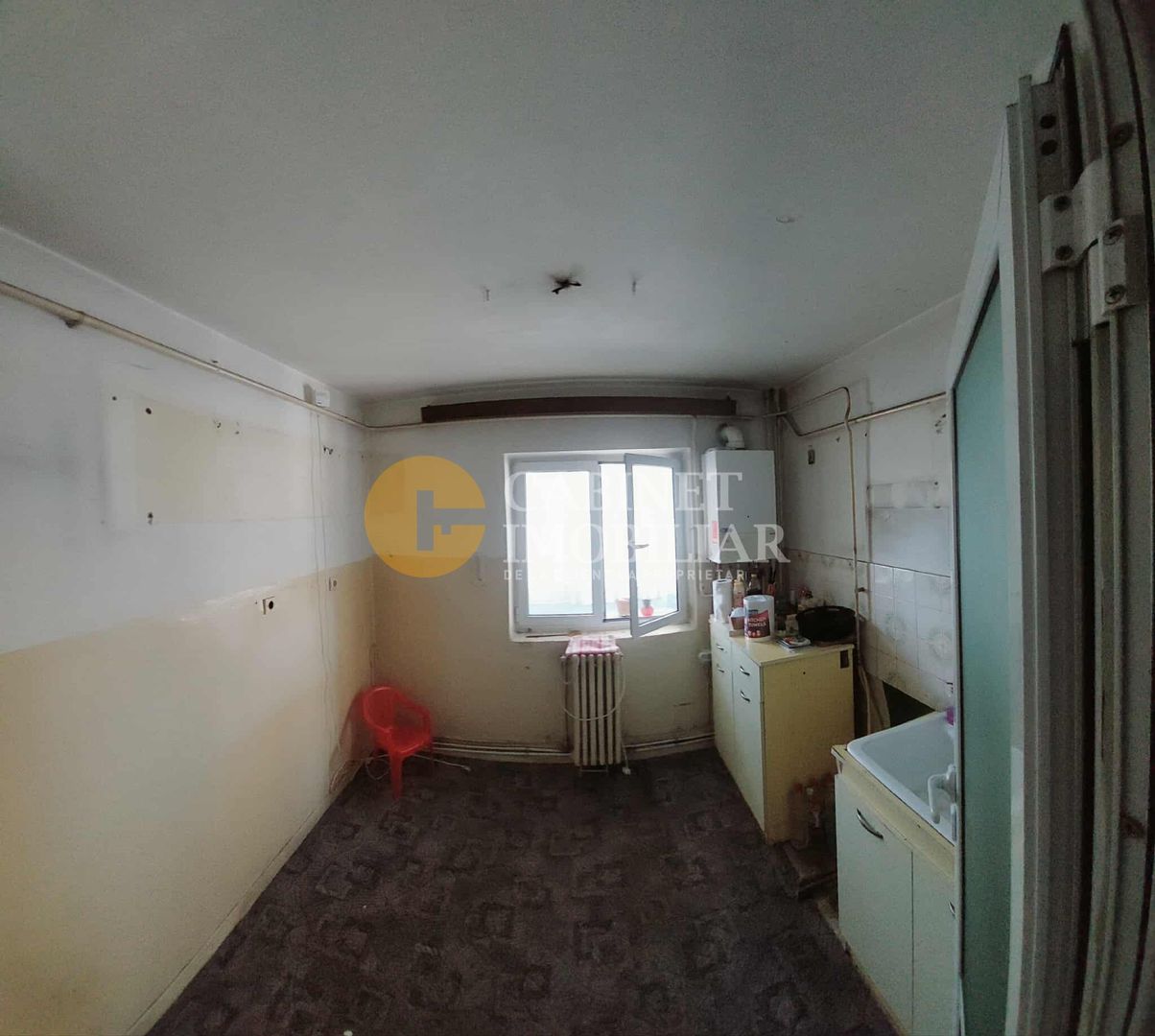 Apartament 4 camere 80mp – Aleea Tudor Neculai, vis-a-vis de Lidl - Poză 4