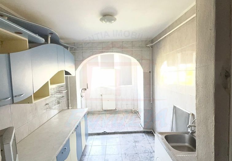 Vanzare apartament 3 camere, Micro 16, 57 mp, 60.000 EURO - Poză 5