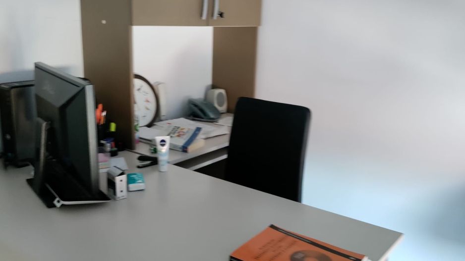 De inchiriat! Casa pretabila birouri, in Gruia - Poză 12