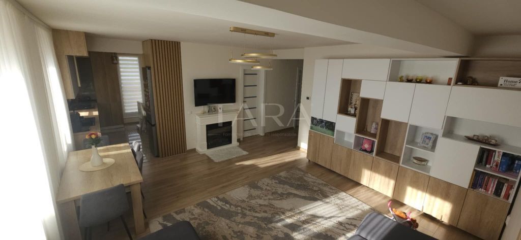 Apartament 3 camere de vânzare – Cartier Tineretului, Baciu - Poză 1