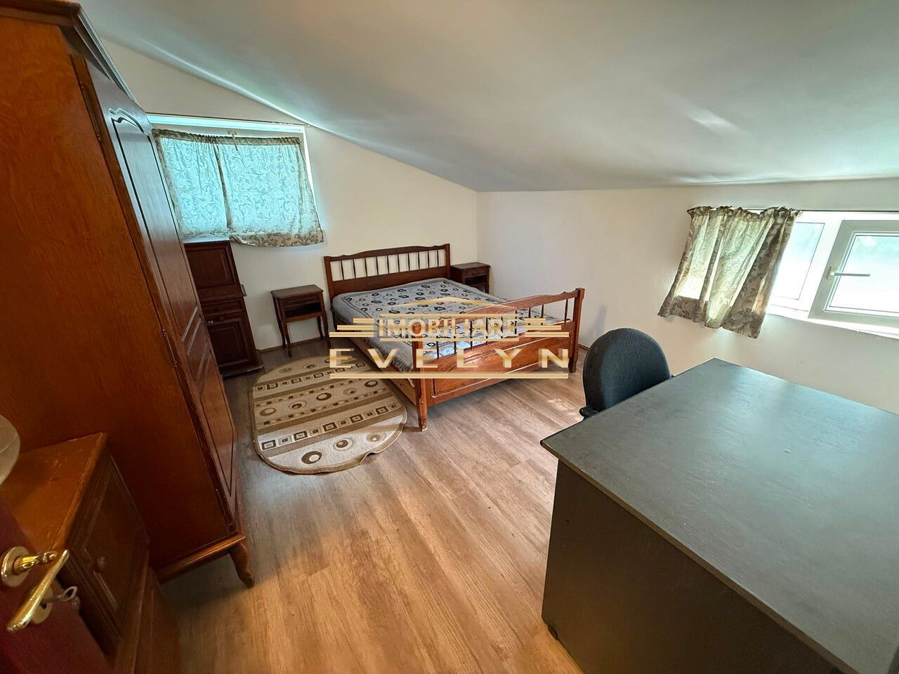 Apartament 3 camere + mansardă autorizată de vânzare – Zona Școala Nr. 7 - Poză 6