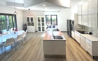 Vila unică de inchiriat ! Balteni | pe malul lacului Scrovistea - Poză 3