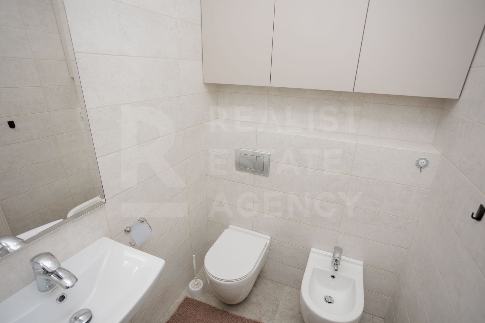 Spre vînzare apartament spațios, 2 dormitoare și living, sec. Botanica - Poză 16