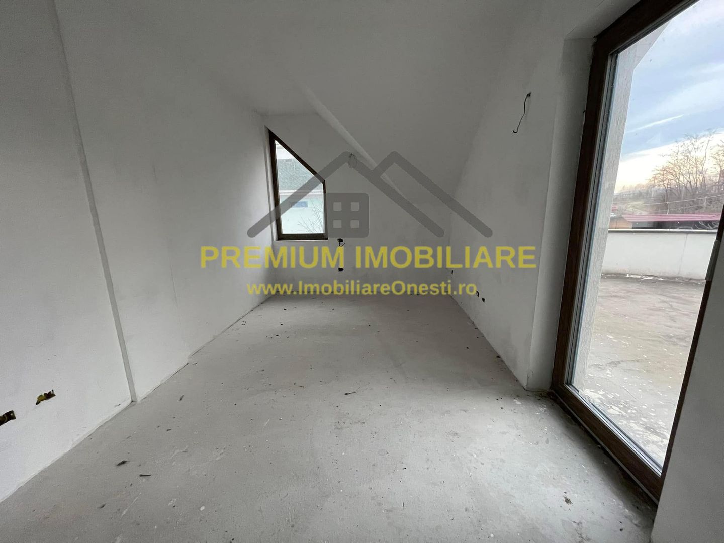 Vila de Vanzare Onesti - Zona de sus - Poză 8