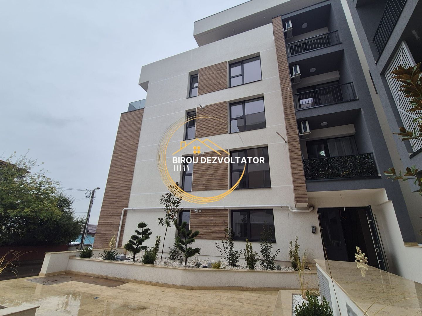 Finalizat Proiect Modern Gradina Proprie Ideal Comercial Parcare - Poză 4