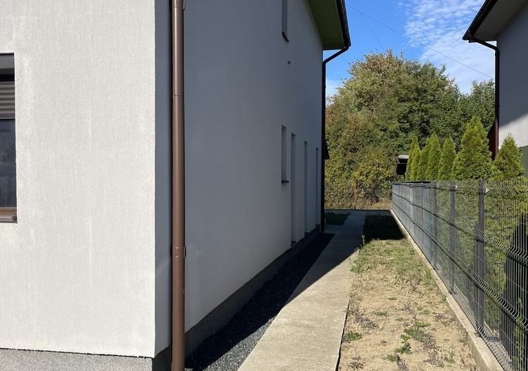 Duplex 4 camere | Terasă acoperită | Strada Asfaltata | Utilități complete - Poză 4