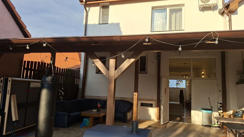 BRASADAS vinde URGENT casa 4 cam SUPERFINISATA teren 7.5 ari. - Poză 1