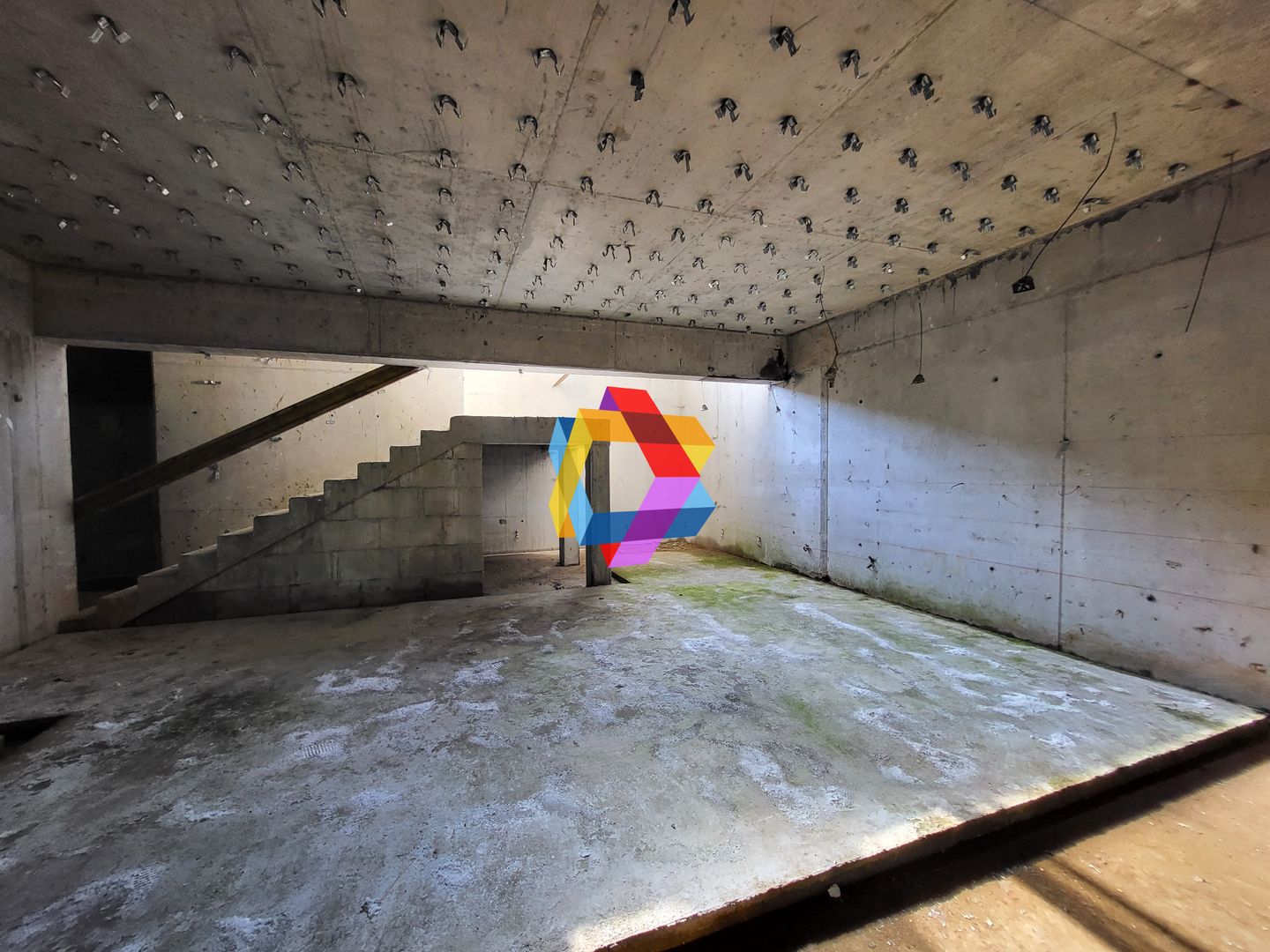 Clădire mixta -3600 mp - Poză 22