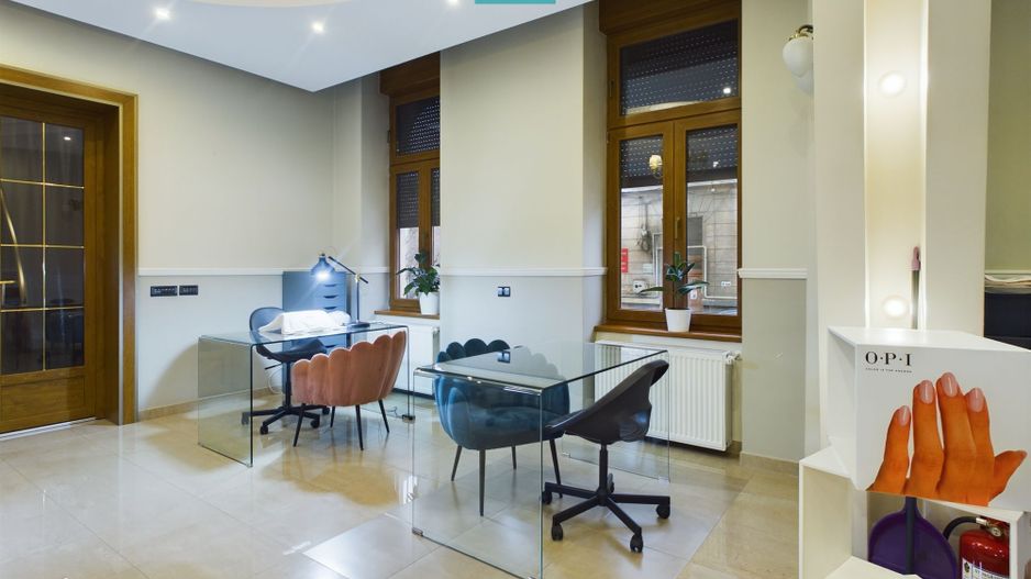 Post manichiură în salon Ultracentral - Poză 4