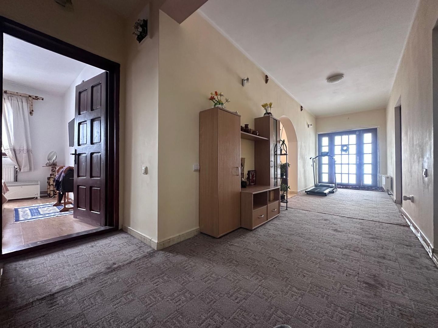 Casă de vânzare în Pucioasa! - Poză 17