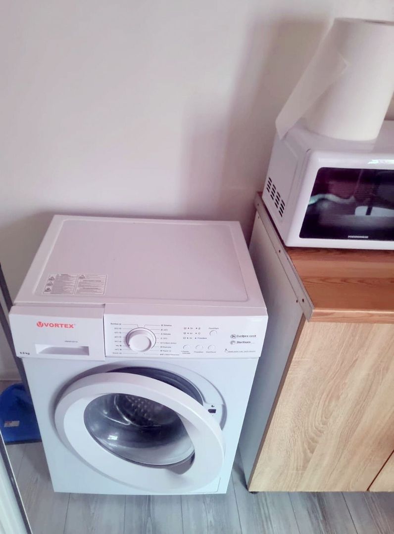 De inchiriat - apartament cu 3 camere în zona Gara - Centrul orașului - Poză 12