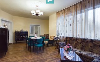 Casă pitorească în județul Arad - Poză 1