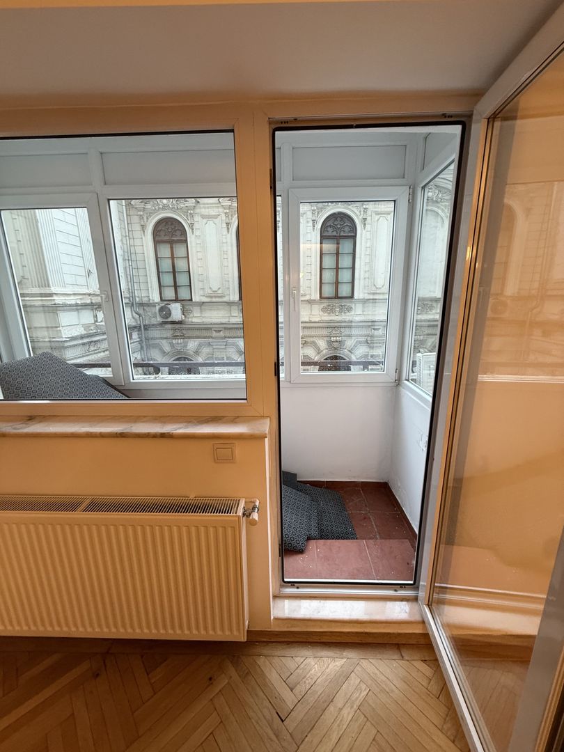 Apartament elegant I Piață Universitatii I 106 MP I 5 minute Metrou - Poză 8