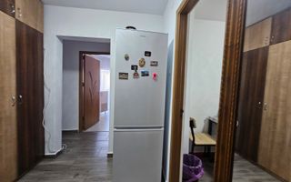 Apart 2 camere Canta la bulevard, etaj 3 din 4, pozitionat foarte bine - Poză 3