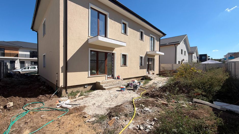 CASA DUPLEX, TOATE UTILITATILE, STRADA ASFALTATA, COMISION 0% - Poză 2