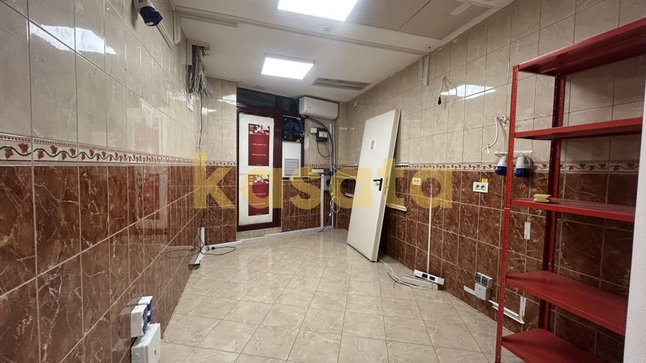 Cladire Birouri I Zona Marriott I parter si etaj 1 I 270 util - Poză 37