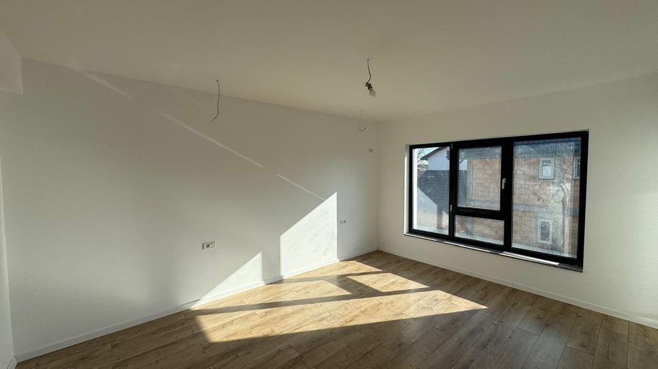 Vila 4 camere I Tunari Centru I Vanzare I Premium - Poză 3