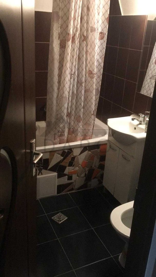 Vand Garsoniera Sangeorgiu de Mures - Poză 1