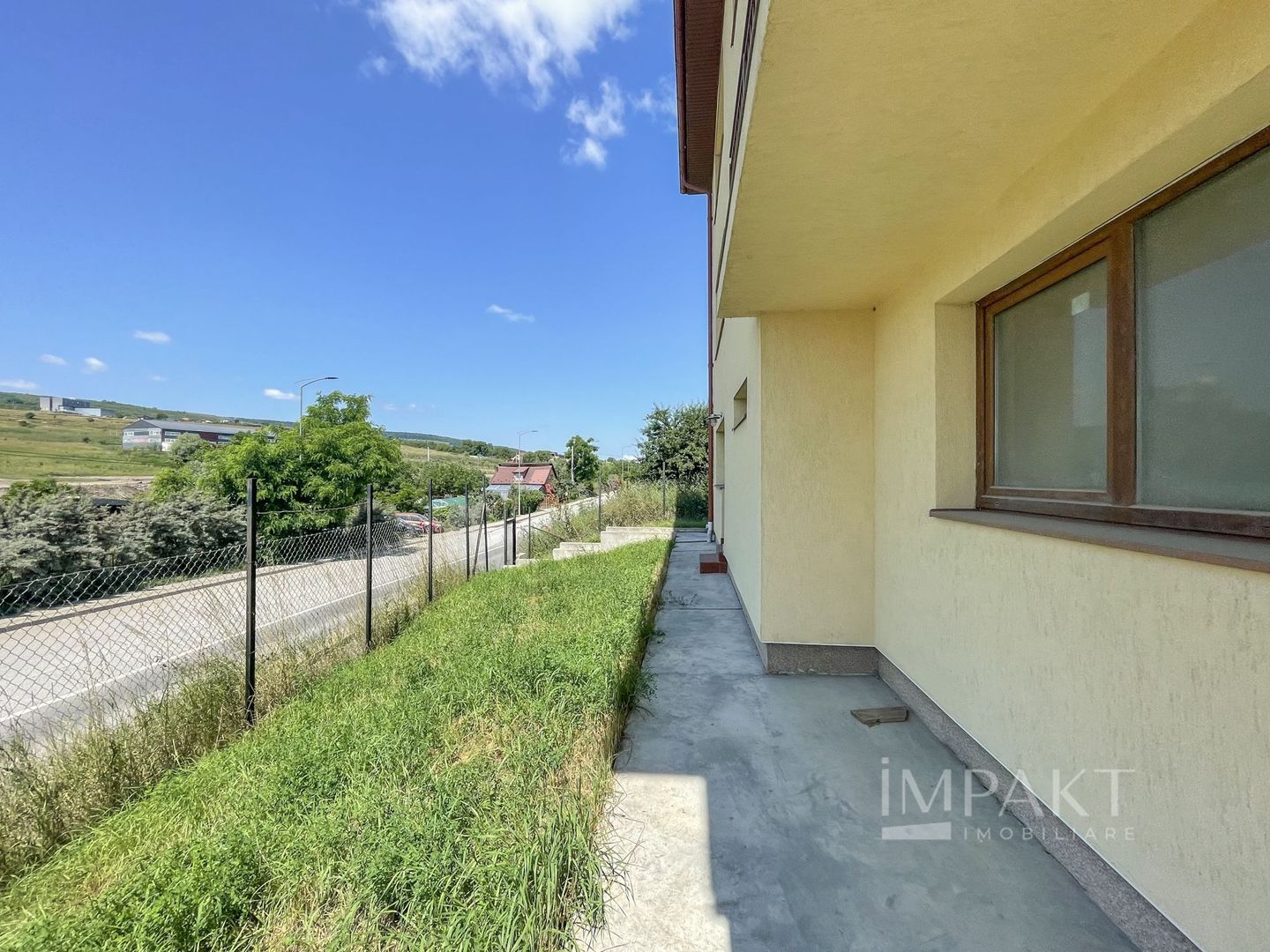 Casa individuala pe 3 niveluri pretabila pentru birouri, in cartierul Iris - Poză 21