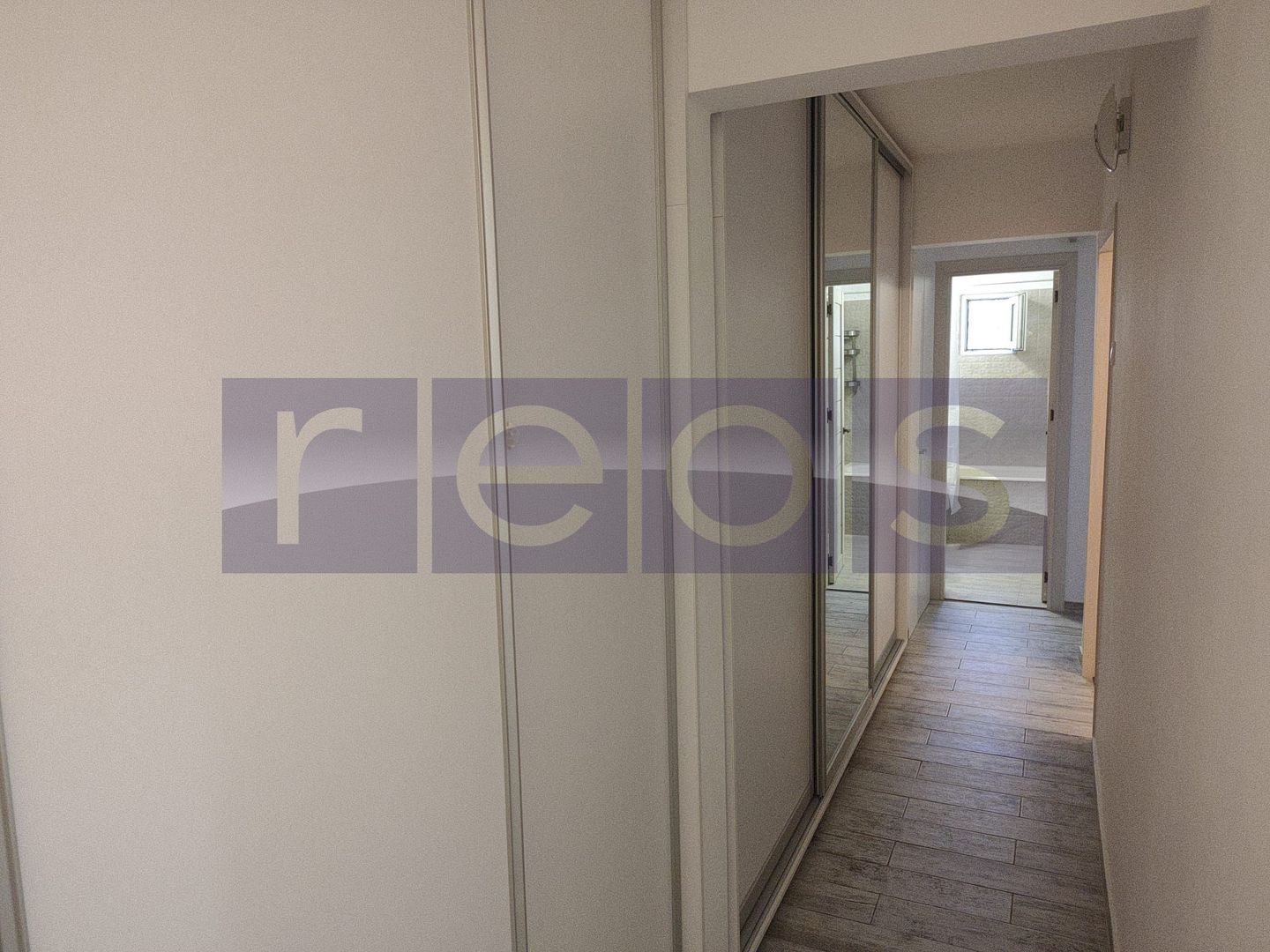 VANZARE 3 CAMERE I DECOMANDAT I FOARTE SPATIOS I MOBILAT I GORJULUI - Poză 3