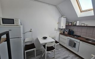 Apartament 45 mp utili etaj 1 baie cu geam partial mobilat pe Brana - Poză 1