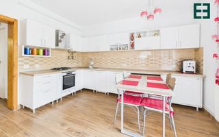 Casă tip Duplex cu 8 camere  - Zona Bujac - Arad - Poză 11