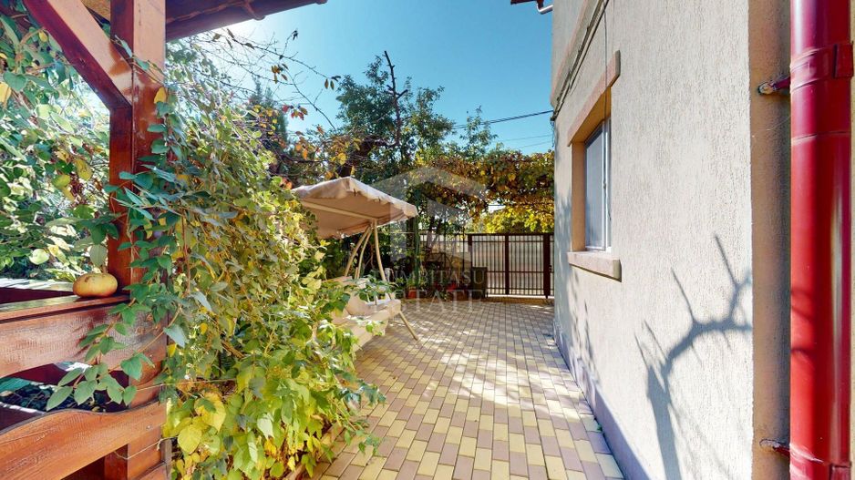ANDRONACHE - Escalei | Casa individuala 9 camere | an 2014 | teren 260 - Poză 5