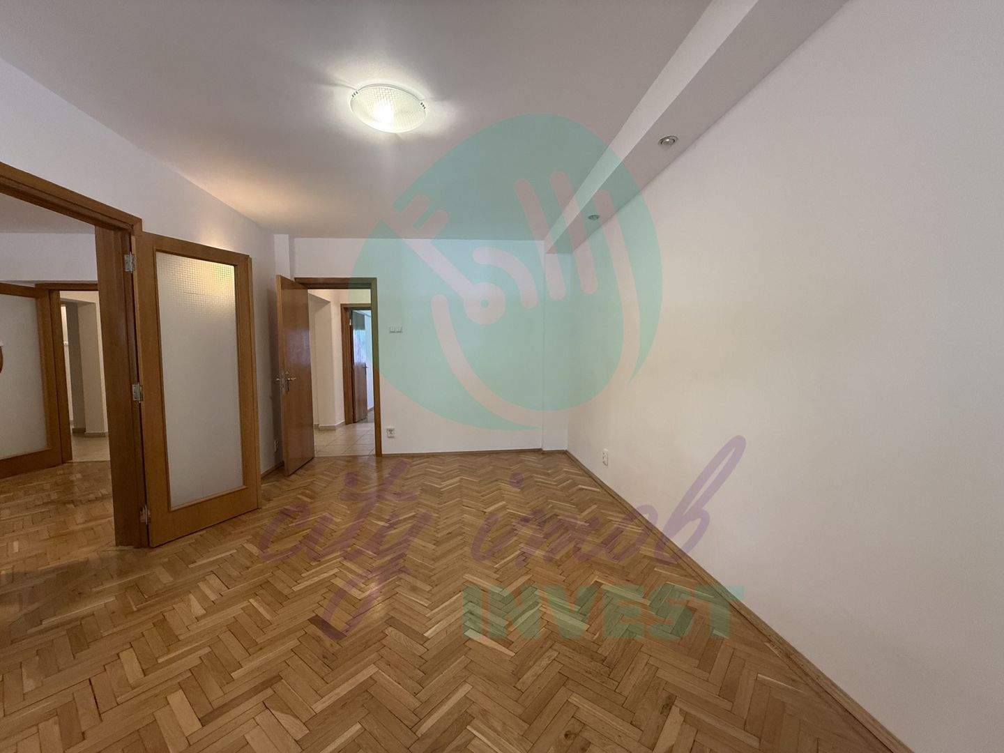 4 camere Decebal – Piața Muncii | Parter ideal firmă | 97 mp - Poză 10