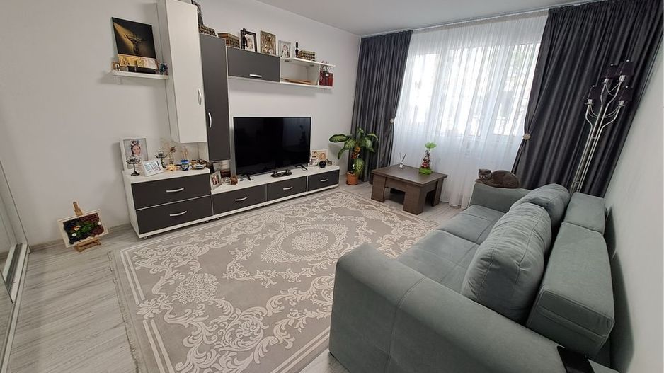 Proprietar, apartamnet 2 cam. Decomandat, Militari, Apusului, mobilat - Poză 1