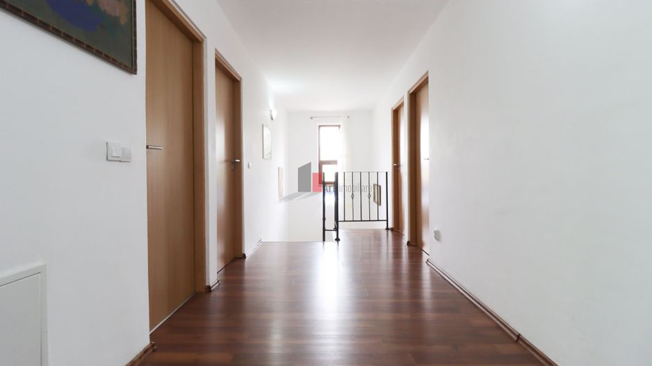 Vila "SEPHARA", teren 700 mp,  292 mp suprafata totala, NEGOCIABIL - Poză 22