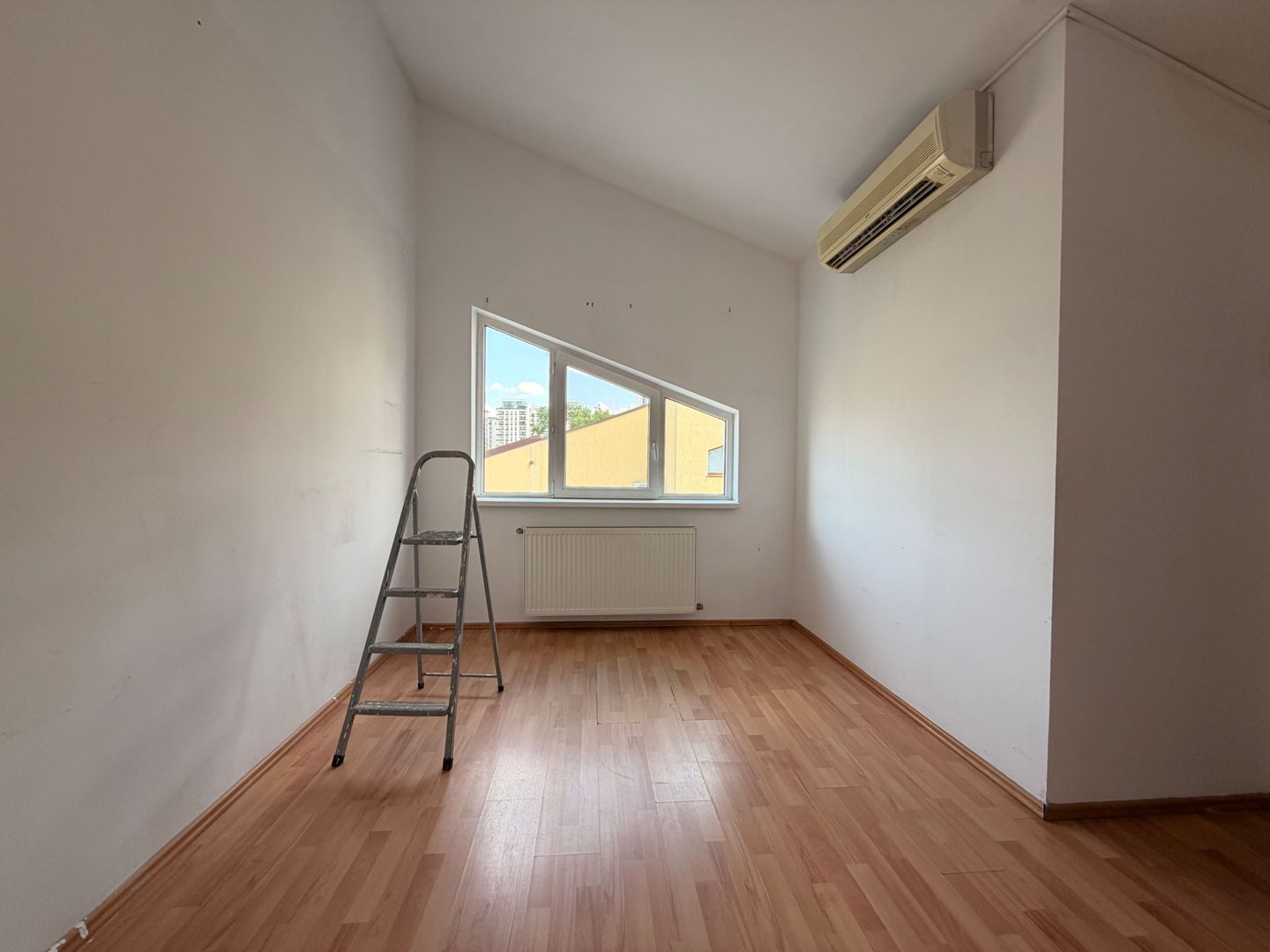 CASA + GARAJ | CURTE LIBERA - Poză 6