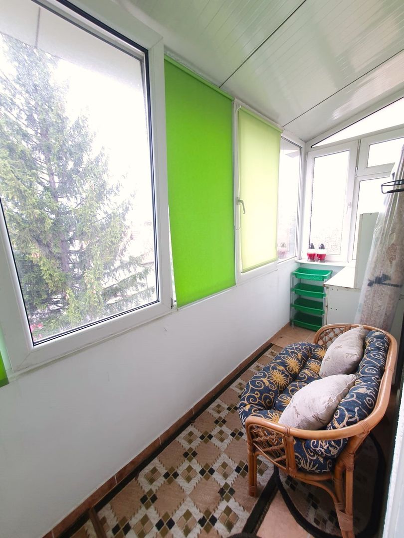 Apartament luminos cu vedere spre biserică, într-un cartier verde și liniștit. - Poză 13