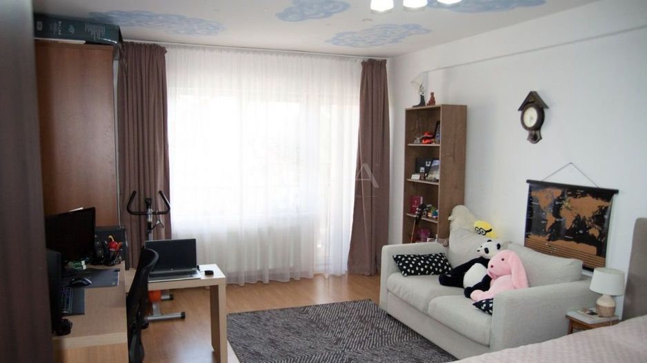 Apartament 3 camere, Petrom, mobilat, utilat, cu loc de parcare privat - Poză 4