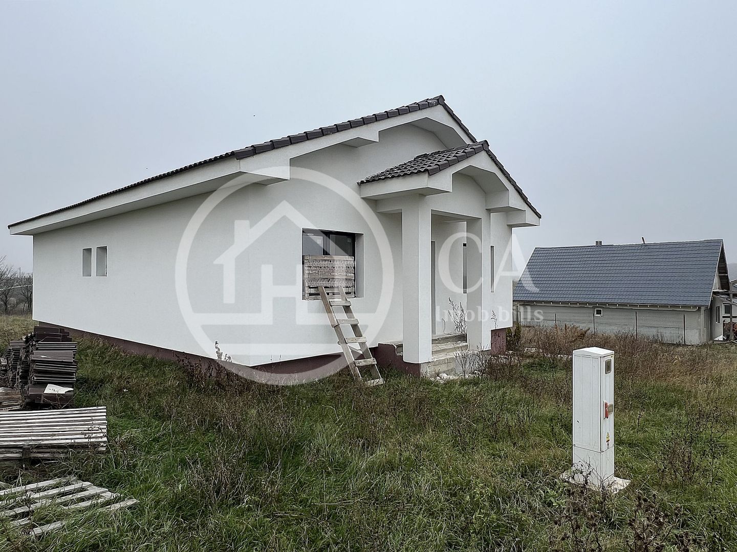 Casa pe nivel cu 4 camere de vanzare in Cihei, Bihor - Poză 1