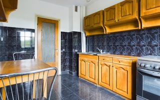 Apartament cu 5 camere zona Miorița - Poză 2