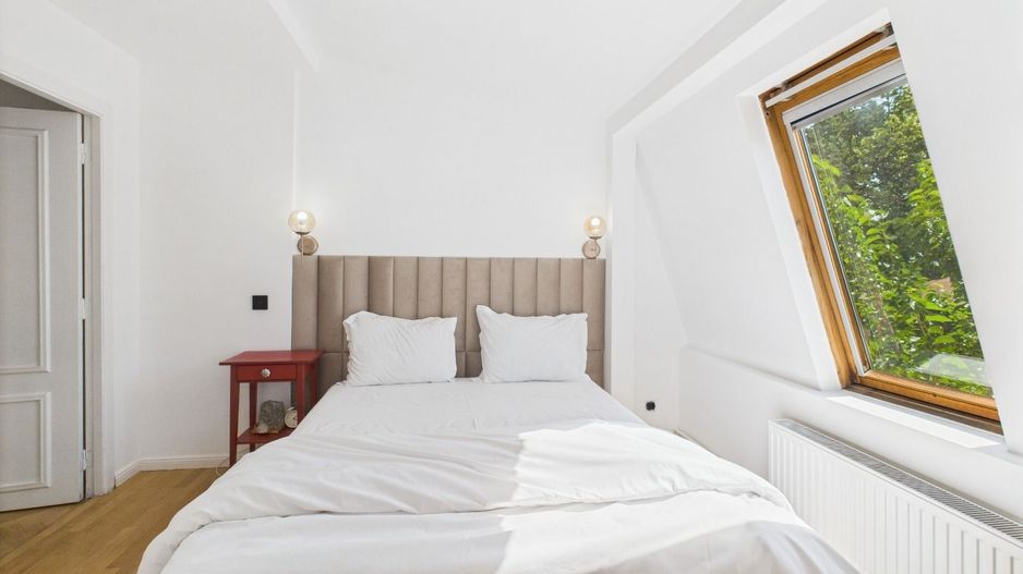 Apartament Duplex deosebit | Vilă interbelică | 200 m de Calea Victoriei - Poză 1
