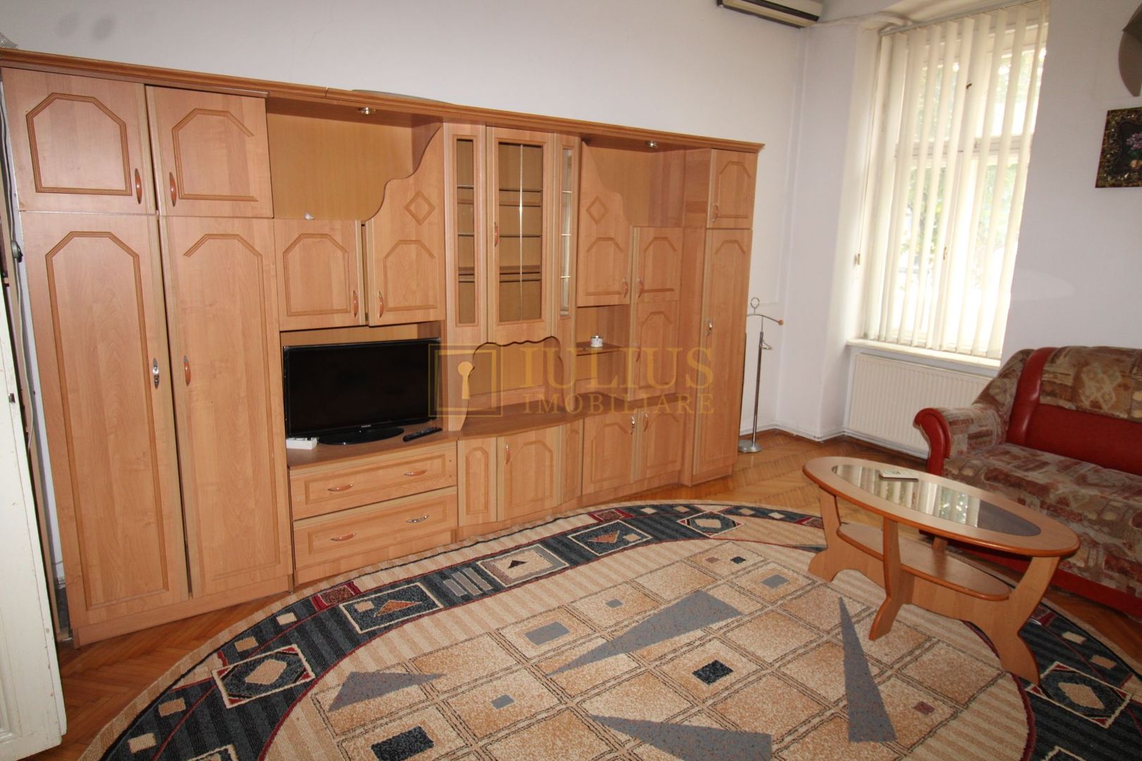 ideal pentru studenti sau o familie, cladire istorica, centrala proprie - Poză 4