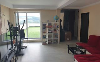 Apartament Semidecomandat, Etaj Retras - Zona Vivo - Poză 1