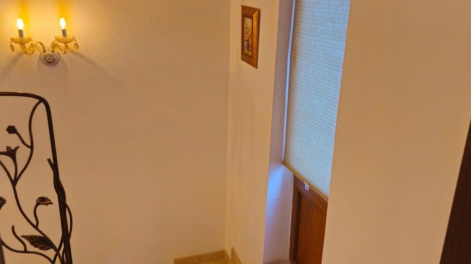 Vila frumoasa ,localizata central\ Unirii Square\Proprietar - Poză 14